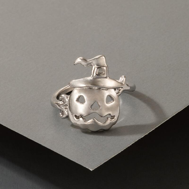 

Pumpkin Lantern Decor Ring, Silver