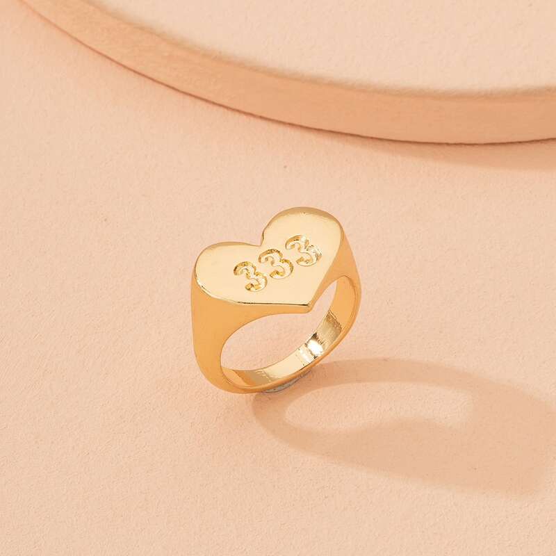 

Number Design Ring, Gold
