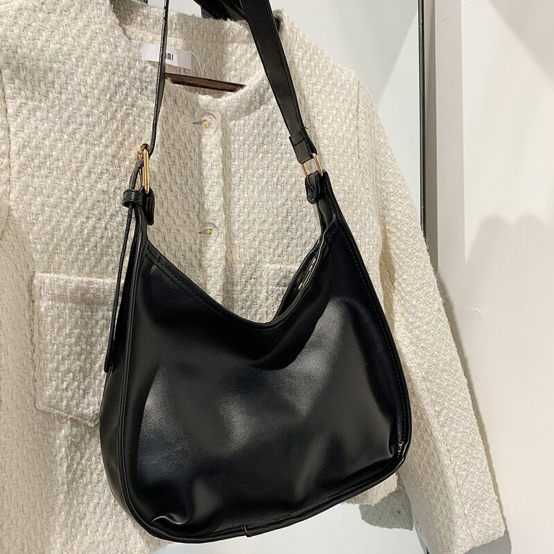 

Minimalist Crossbody Bag, Black