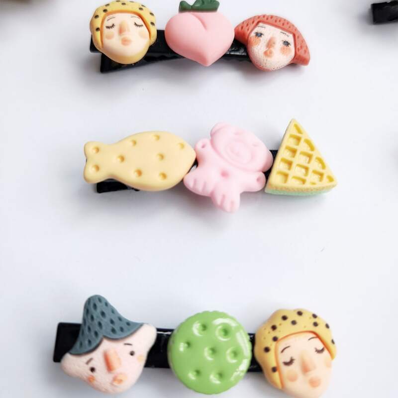 

5pcs Random Cartoon & Letter Graphic Hair Clip, Multicolor