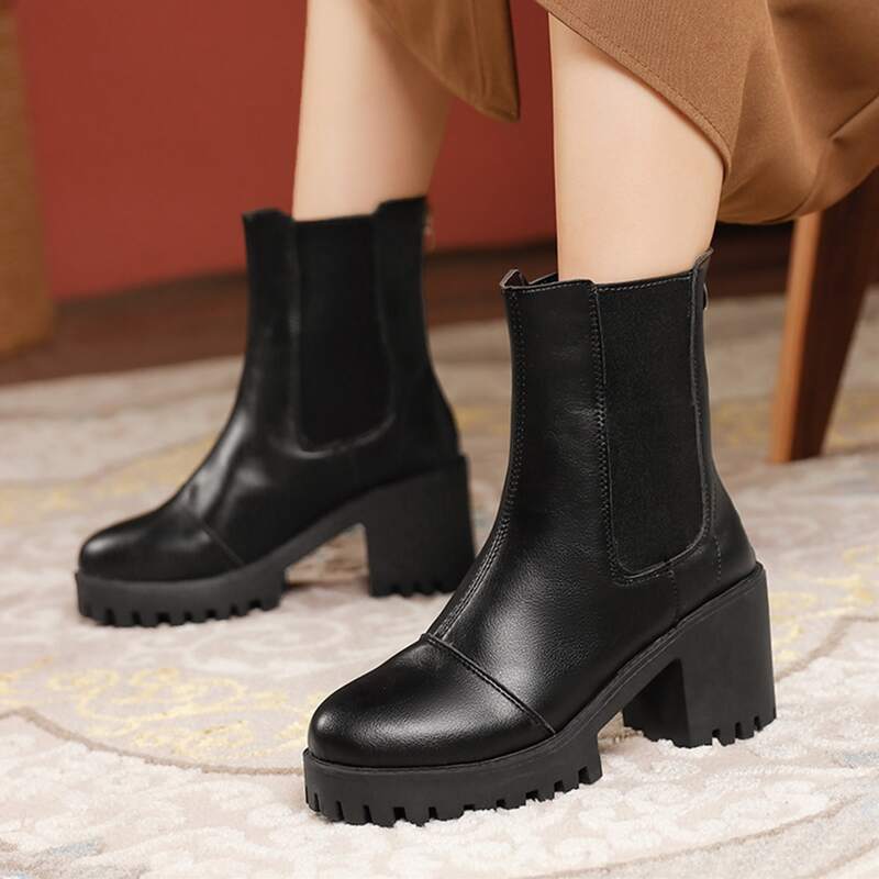 

Chunky Heeled Chelsea Boots, Black