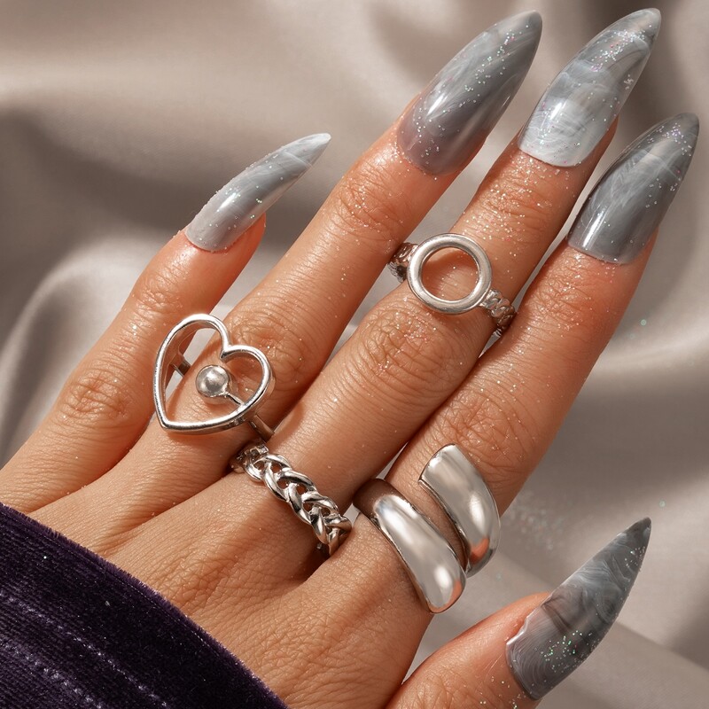 

4pcs Heart Decor Ring, Silver