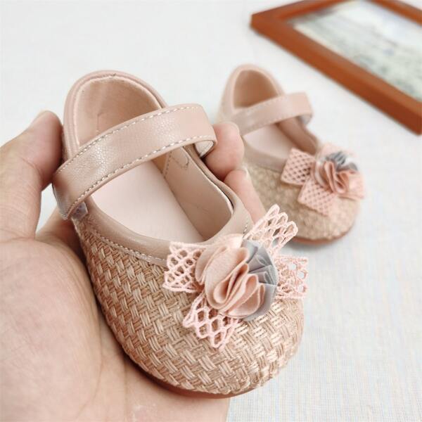 

Baby Floral Appliques Decor Flats, Apricot