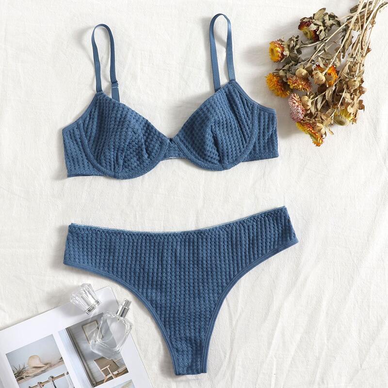 

Solid Textured Underwire Lingerie Set, Royal blue