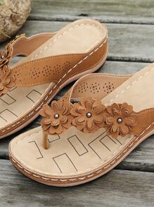 女士花卉缝线尖头坡跟厚底人字拖