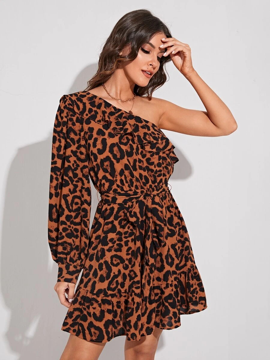 SHEIN Privé 單肩燈籠袖腰帶豹紋連衣裙 - 彩色 - 查看 1