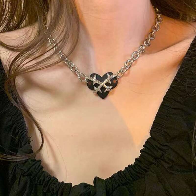 

Heart Decor Chain Necklace, Silver