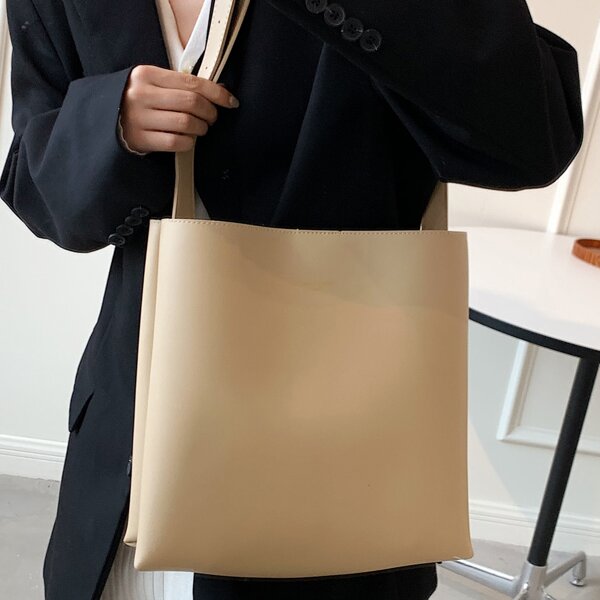 

Minimalist Shoulder Bag With Inner Pouch, Khaki