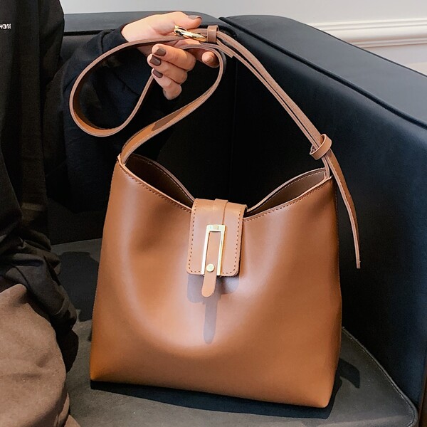 

Snap Button Shoulder Bucket Bag, Brown
