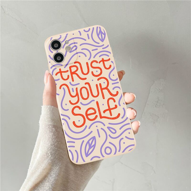 

Letter Graphic Phone Case, Multicolor