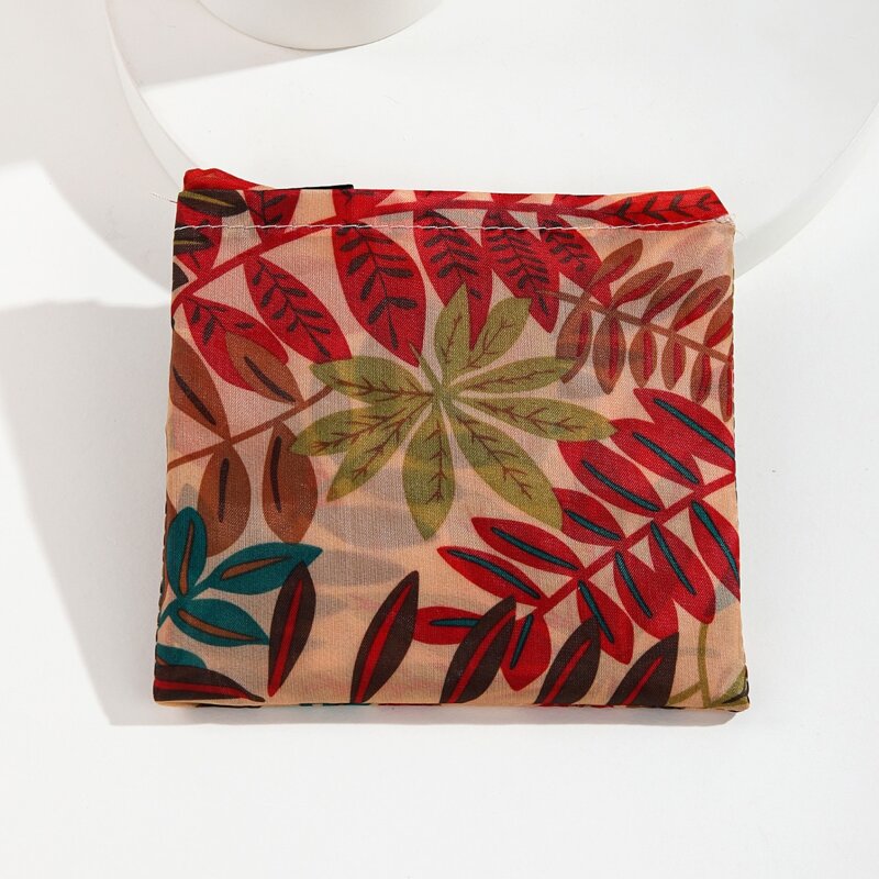 

Leaf Graphic Tote Bag, Multicolor