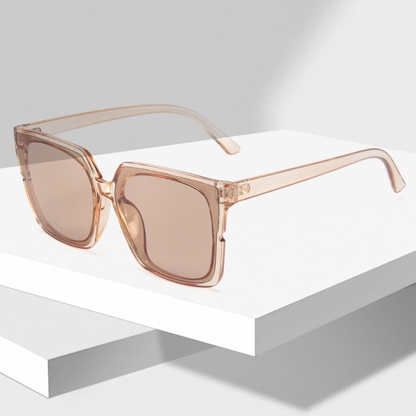 

Simple Tinted Lens Sunglasses
