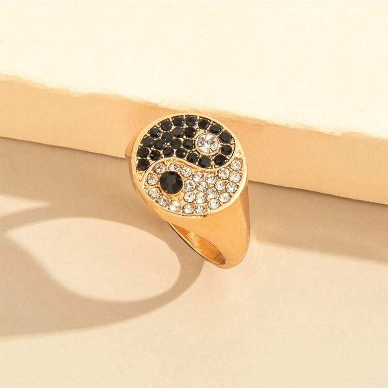 

Yin & Yang Decor Ring, Gold