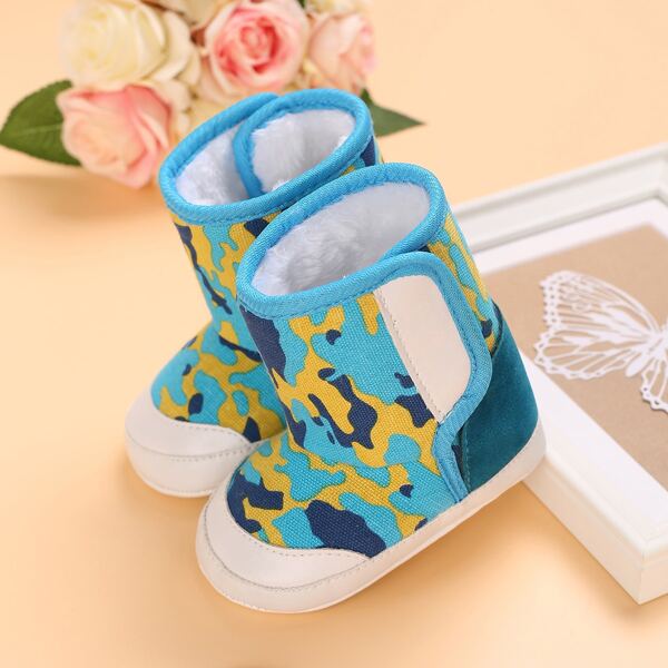 

Baby Camo Graphic Boots, Multicolor