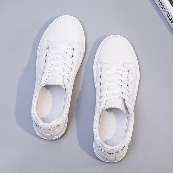 

Minimalist Lace Up Front Skate Shoes, White