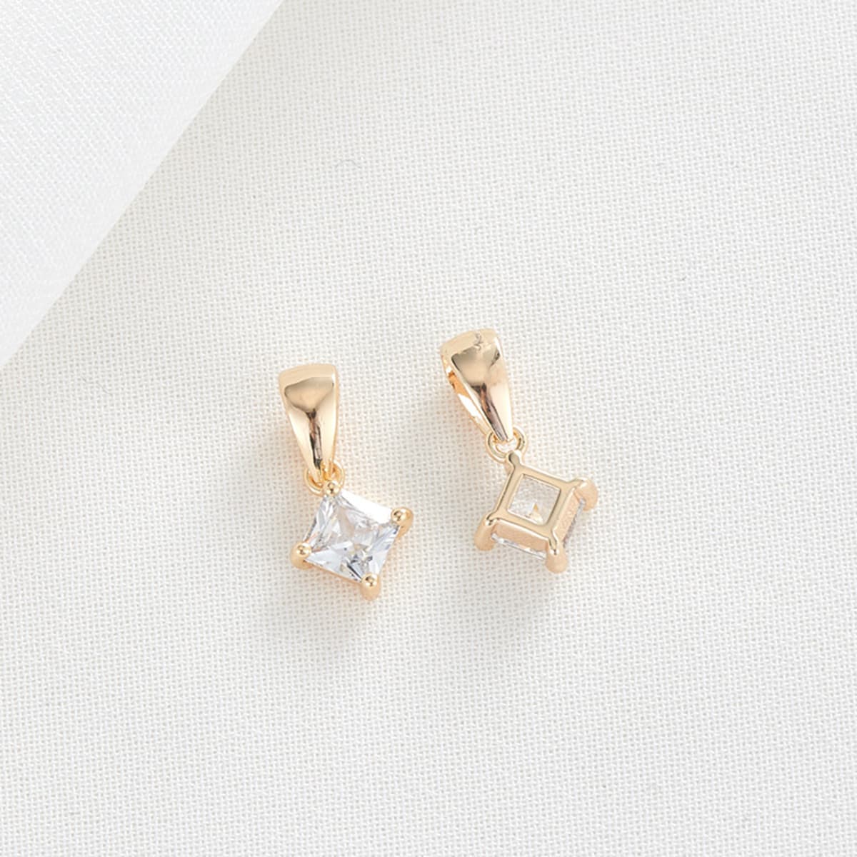 

Rhinestone Decor Earrings, Gold