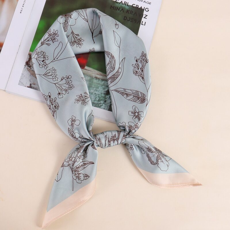 

Floral Graphic Bandana, Multicolor