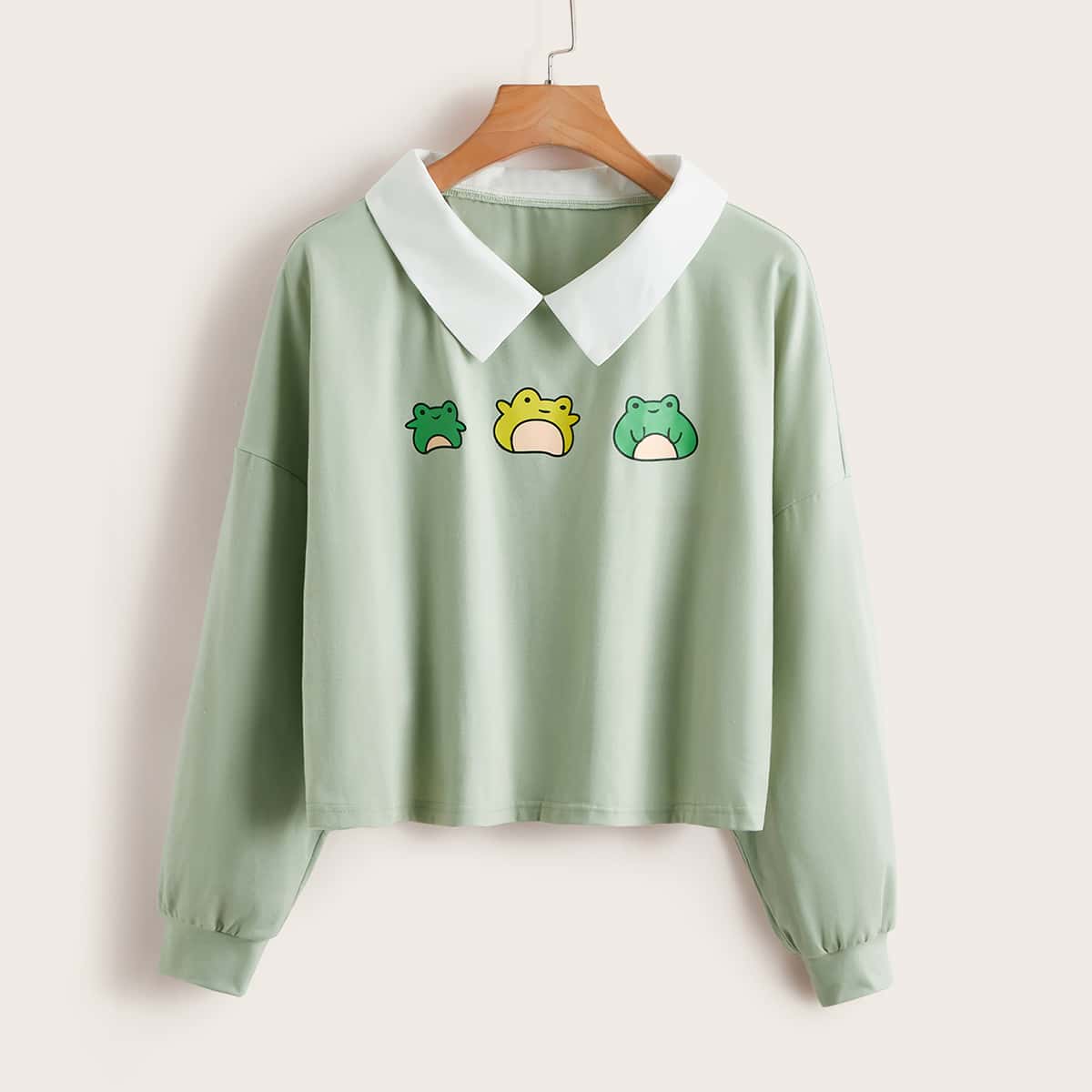 

Cartoon Frog Graphic Contrast Collar Crop Tee, Mint green