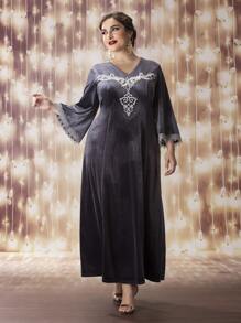 Đầm Plus Size Nghề thêu Đồ họa Khiêm tốn - Màu xám đen - Xem 3