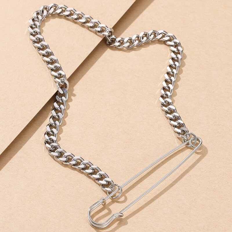 

Safety Pin Decor Chain Necklace, Silver