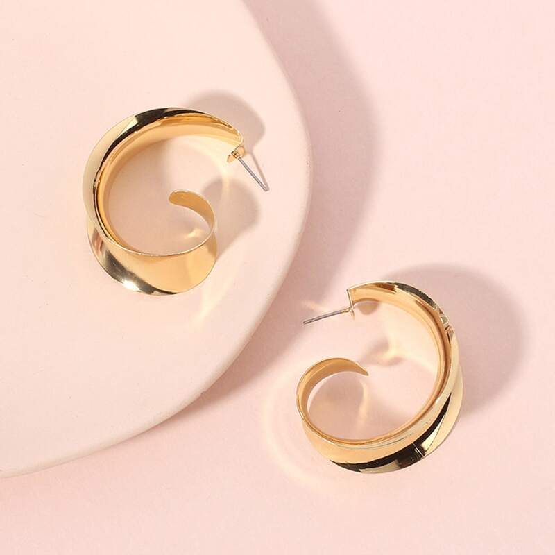 

Minimalist Hoop Earrings, Gold
