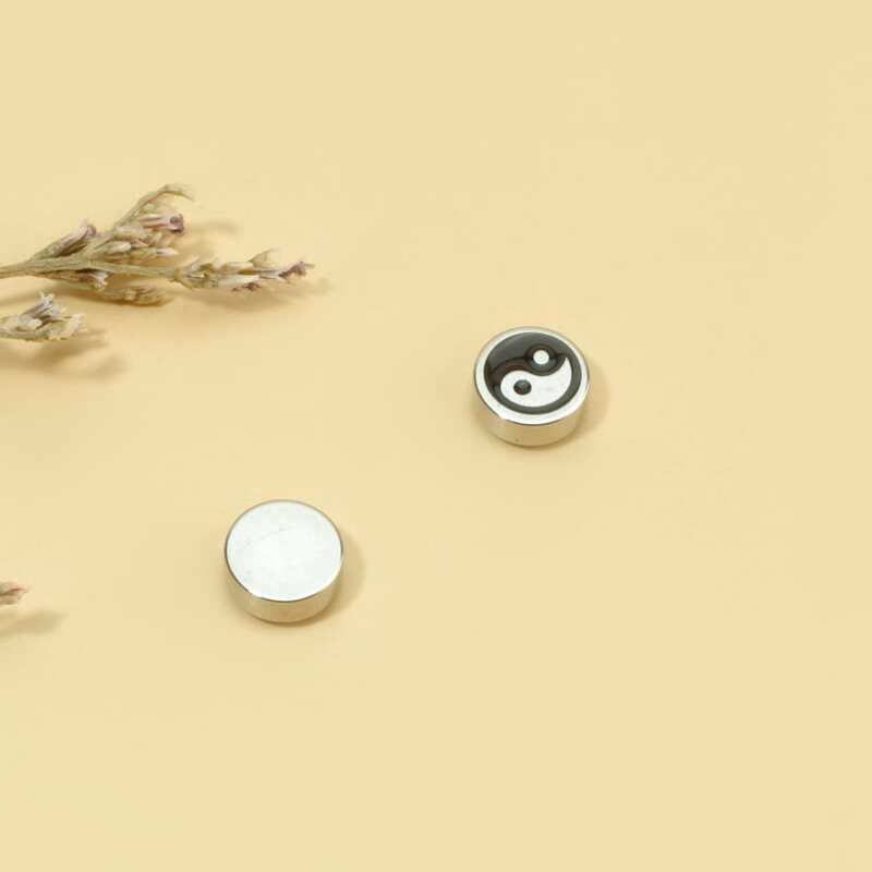 

1pc Yin & Yang Decor Earring, Multicolor