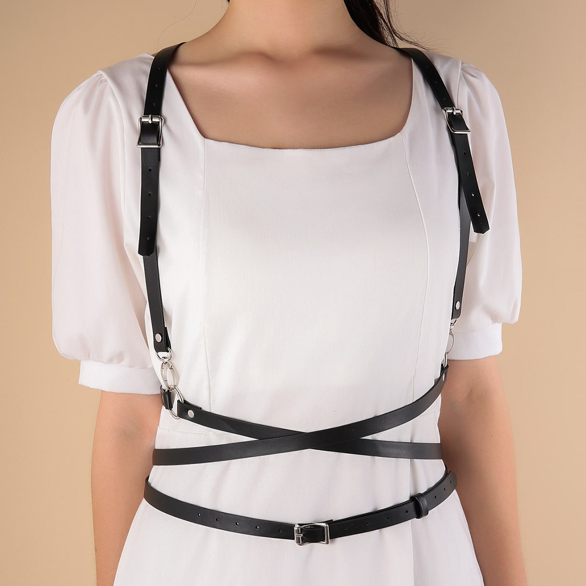 Портупея с металлической пряжкой