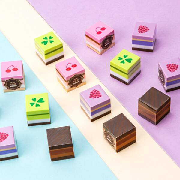 

2pcs Cake Shaped Random Eraser, Multicolor