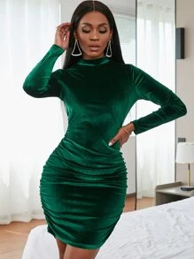 SHEIN SXY Vestido ajustado fruncido de cuello alto de terciopelo - Verde Oscuro - Ver 5
