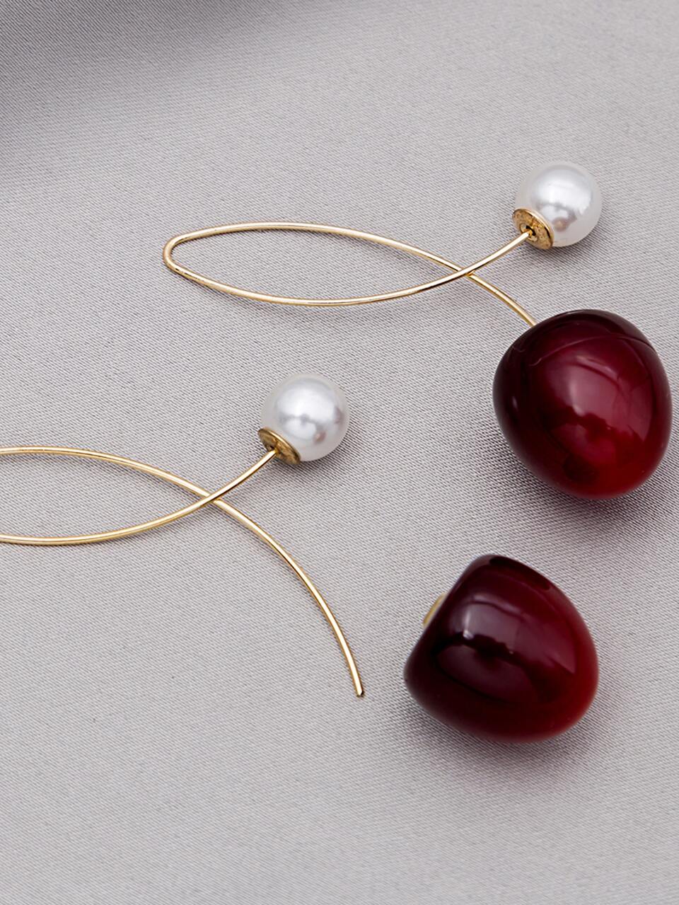 Faux Pearl Decor Earrings