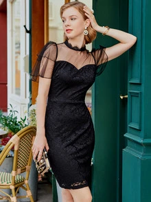 MIUSOL 小高領透視網紗肩部蕾絲緊身洋裝 - 黑色 - 查看 5