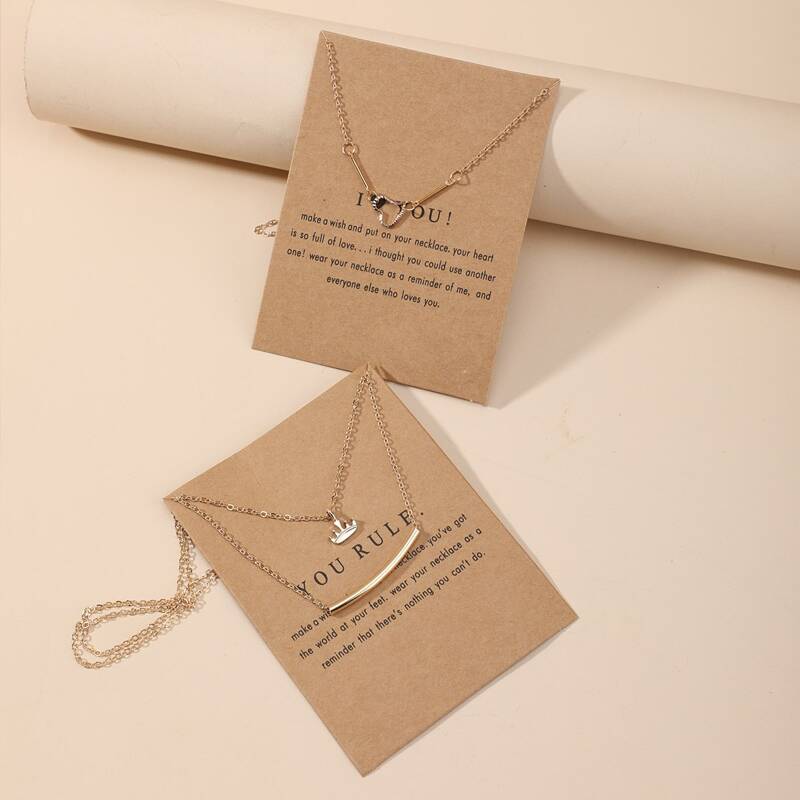 

2pcs Crown Decor Chain Necklace, Gold