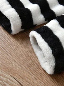 小男童卡通圖案絨毛上衣和條紋圖案長褲 - 黑與白 - 查看 7