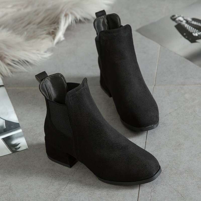 

Chunky Heeled Chelsea Boots, Black