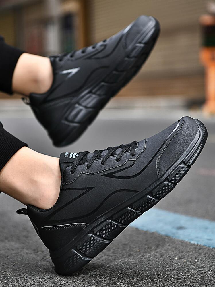 Men's Black Road Running Shoes With Letter Detailing And Lace-up - Black - View 3