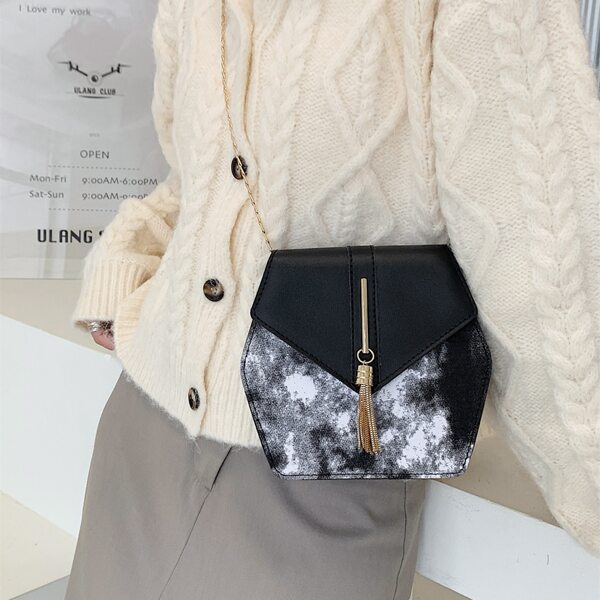 

Tie Dye Tassel Decor Chain Bag, Black