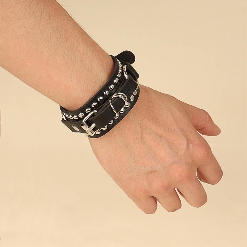 

Studded Decor Buckle Bracelet, Black