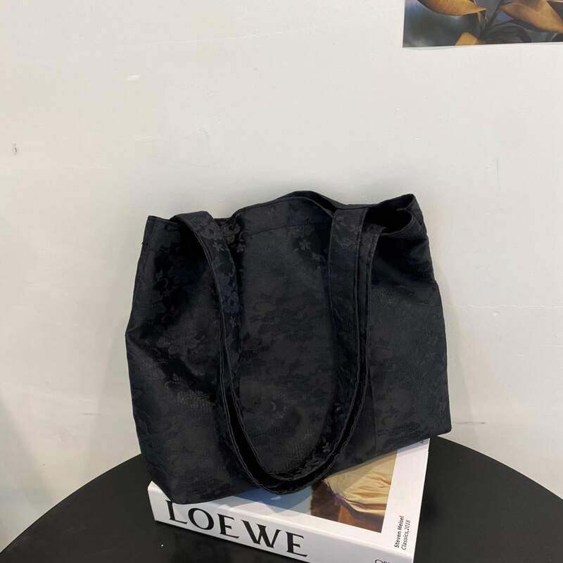 

Minimalist Tote Bag, Black