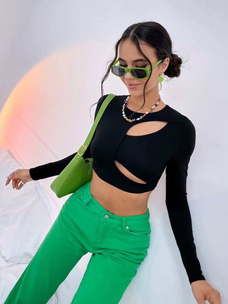 SHEIN Unity Cutout Solid Crop Top - Black - View 3