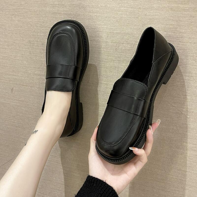

Minimalist Slip On Loafers, Black