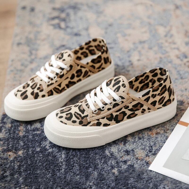 

Leopard Pattern Canvas Shoes, Brown