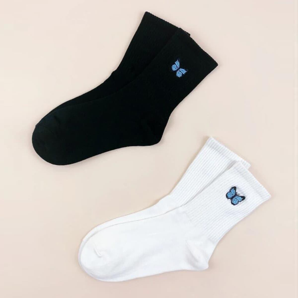 

2pairs Butterfly Embroidery Crew Socks, Black and white