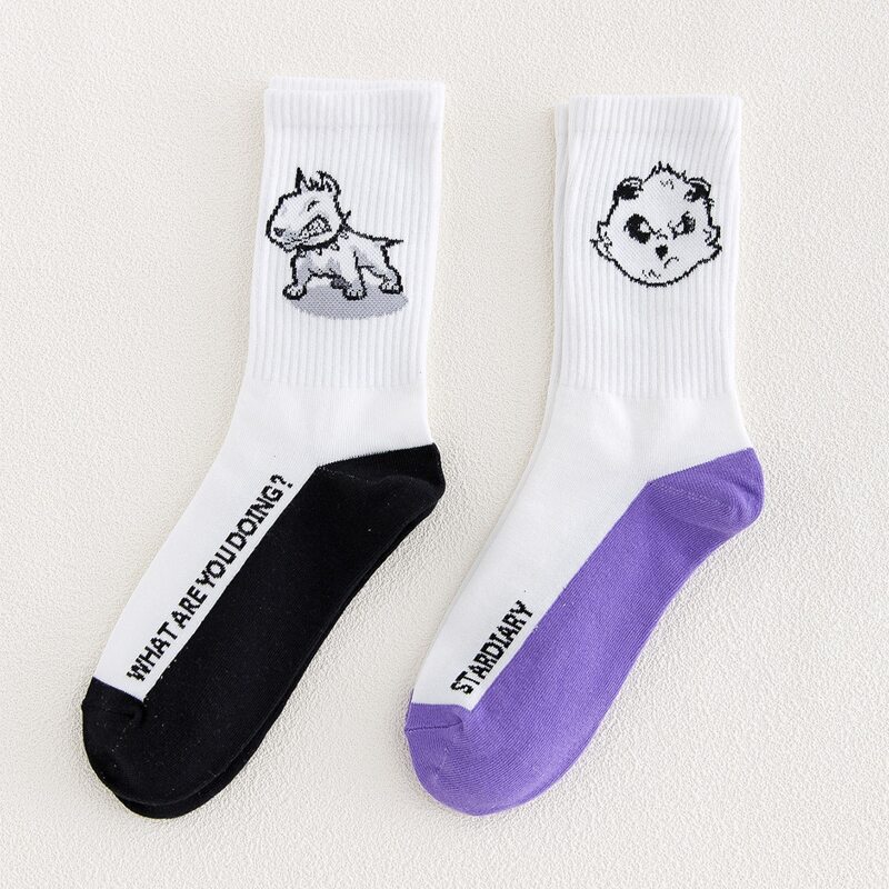 

2pairs Cartoon Graphic Crew Socks, Multicolor