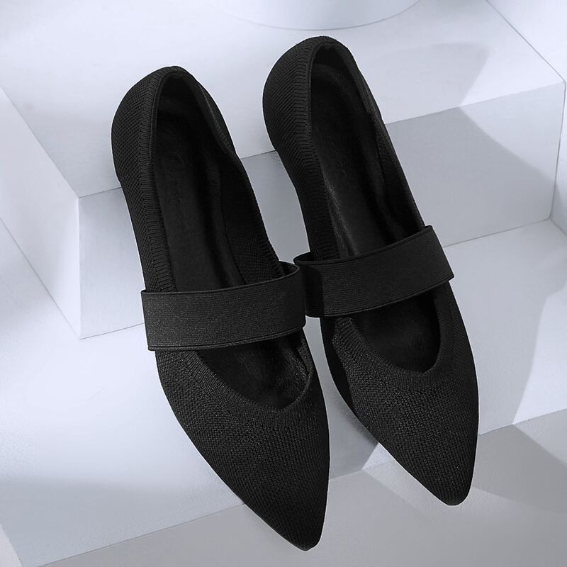 

Minimalist Point Toe Knit Detail Flats, Black