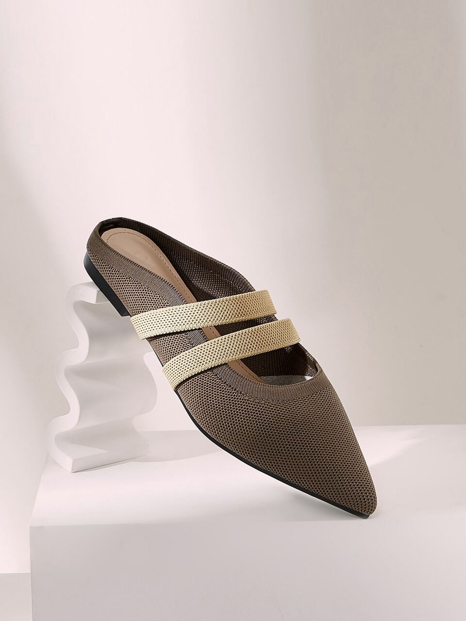 Minimalist Point Toe Flat Mules