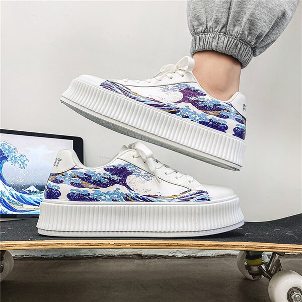 

Men Letter Graphic Wave Graphic Low Top Sneakers, White