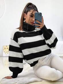 Jersey de cuello tortuga de rayas - Blanco y Negro - Ver 3