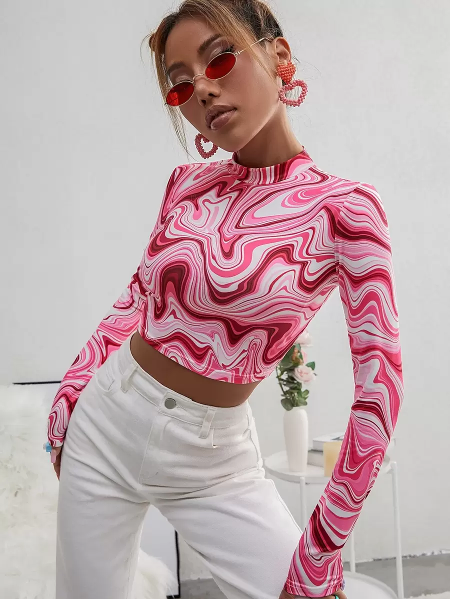SHEIN Unity Camiseta corta de cuello alto con estampado de mármol, blusas gráficas para mujeres - Multicolor - Ver 1