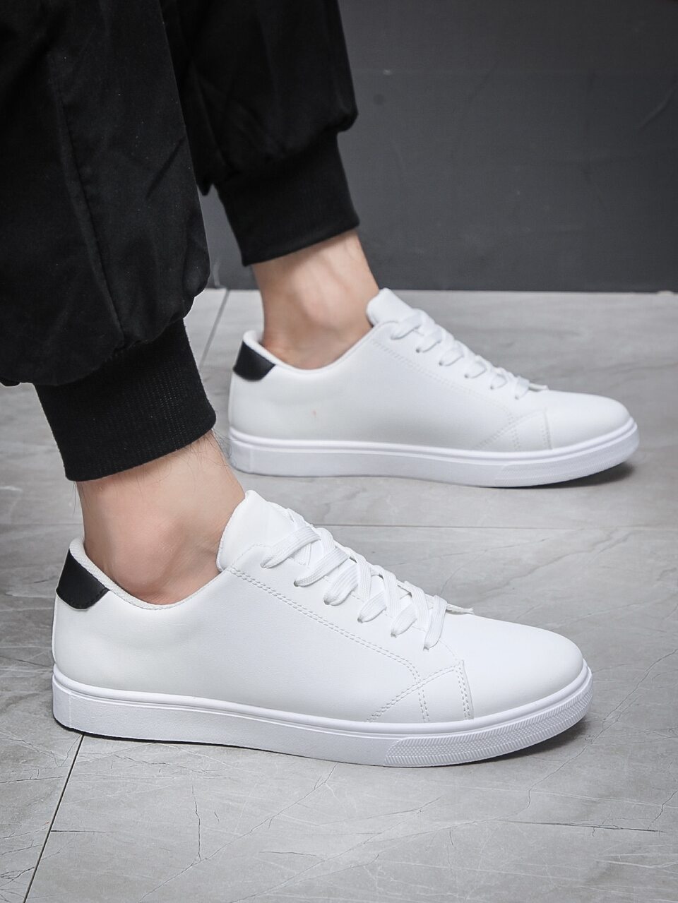 Men Minimalist Lace-Up Front Skate Shoes Men Business Shoes Valentines