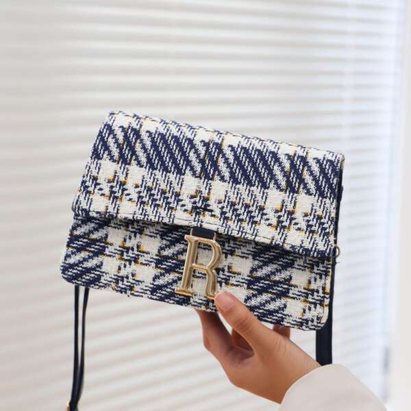 

Plaid Pattern Metal Decor Crossbody Bag, Blue and white